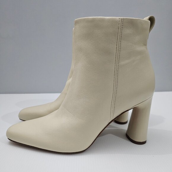 Vince Hillside Ankle Bootie Womens 9.5 Moonlight Cream Leather Heeled Minimalist - Picture 1 of 15
